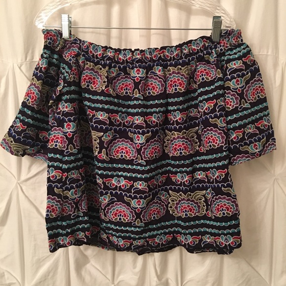 Romeo & Juliet Couture - Picture 3 of 5